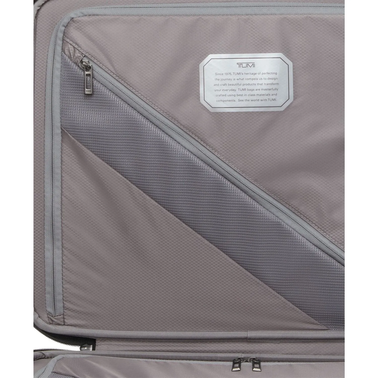 19 Degree Lite Continental 4 Wheel Carry-On