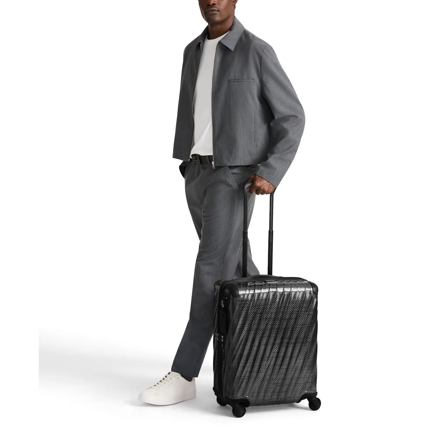 19 Degree Lite Continental 4 Wheel Carry-On