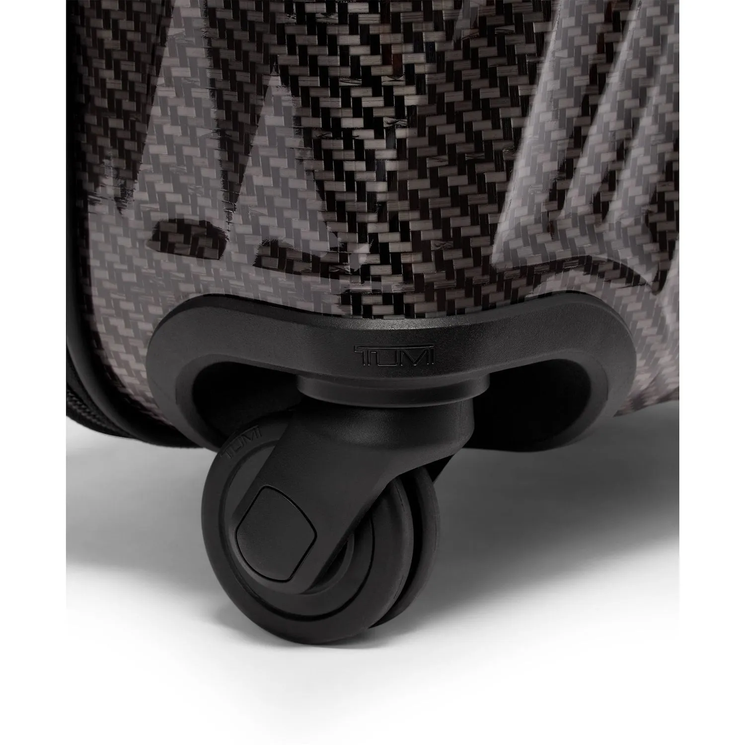 19 Degree Lite International 4 Wheel Carry-On
