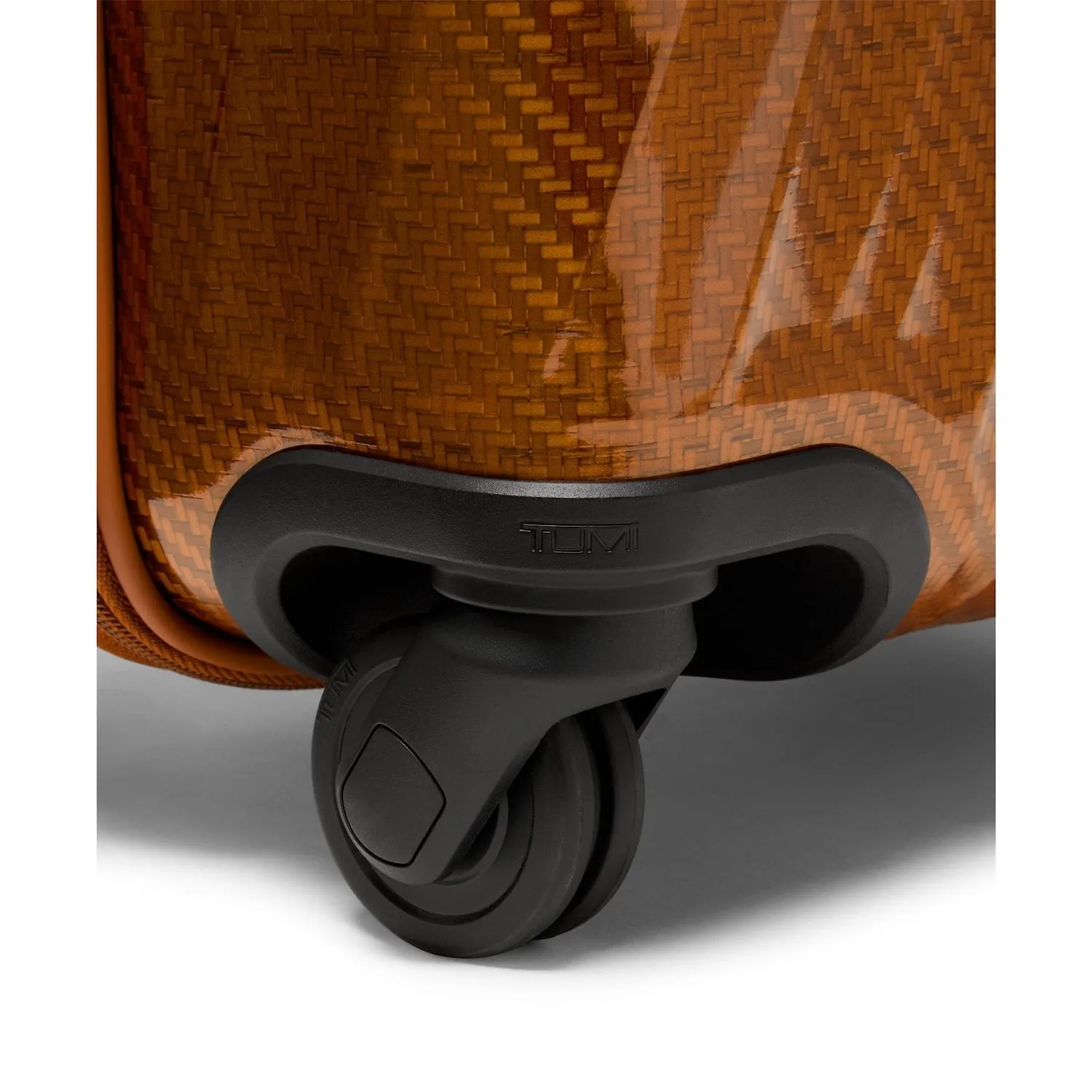 19 Degree Lite International 4 Wheel Carry-On
