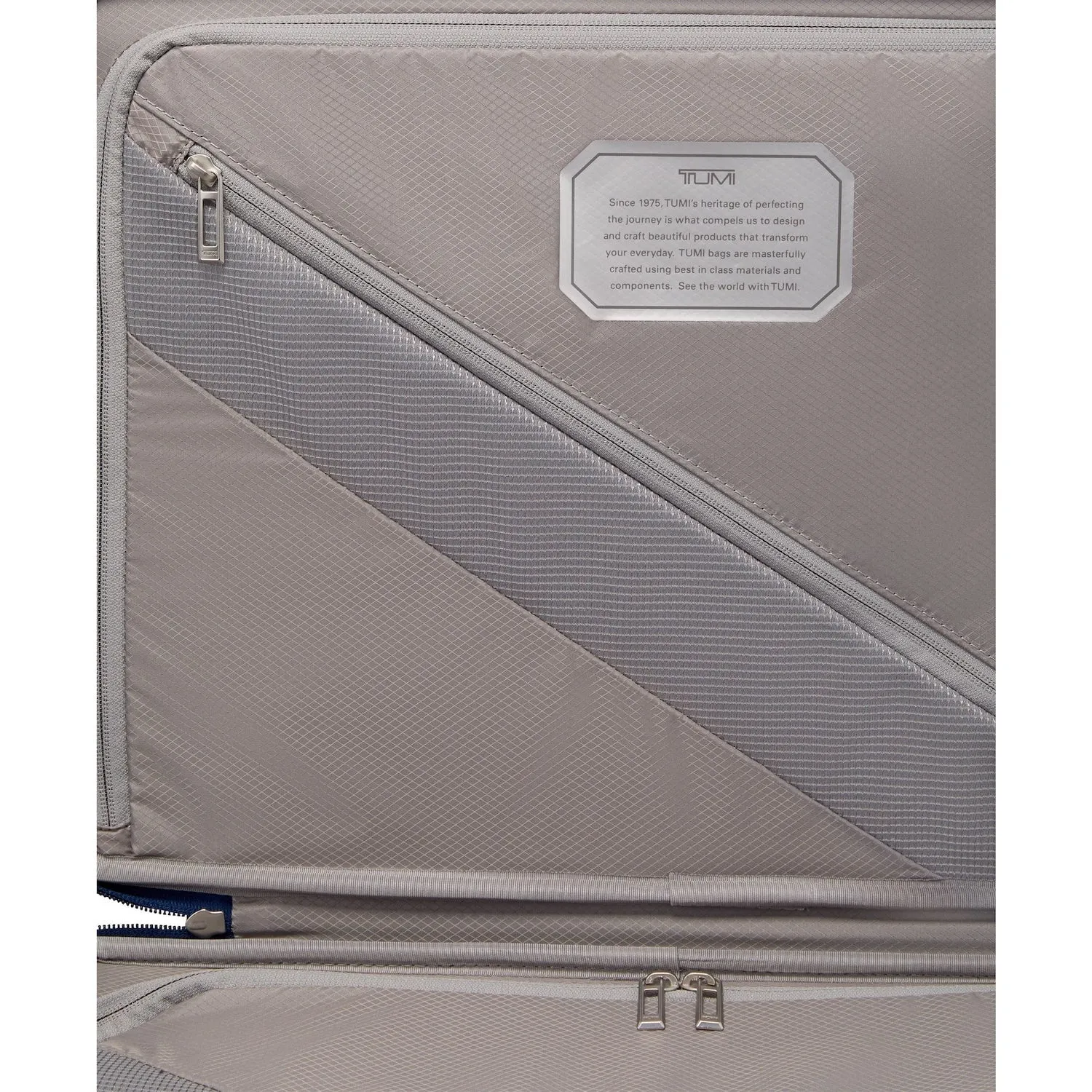 19 Degree Lite International 4 Wheel Carry-On